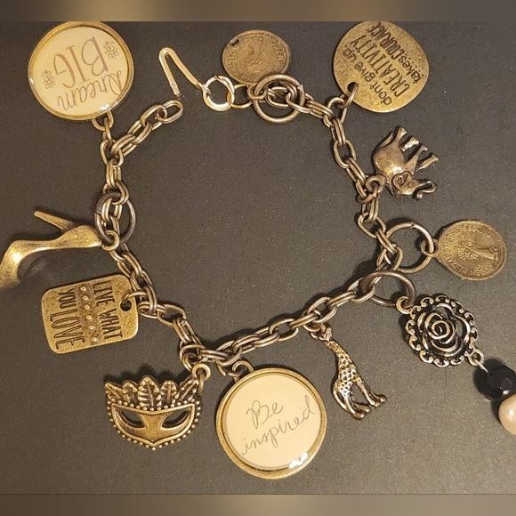 Jewelry - Charm bracelet